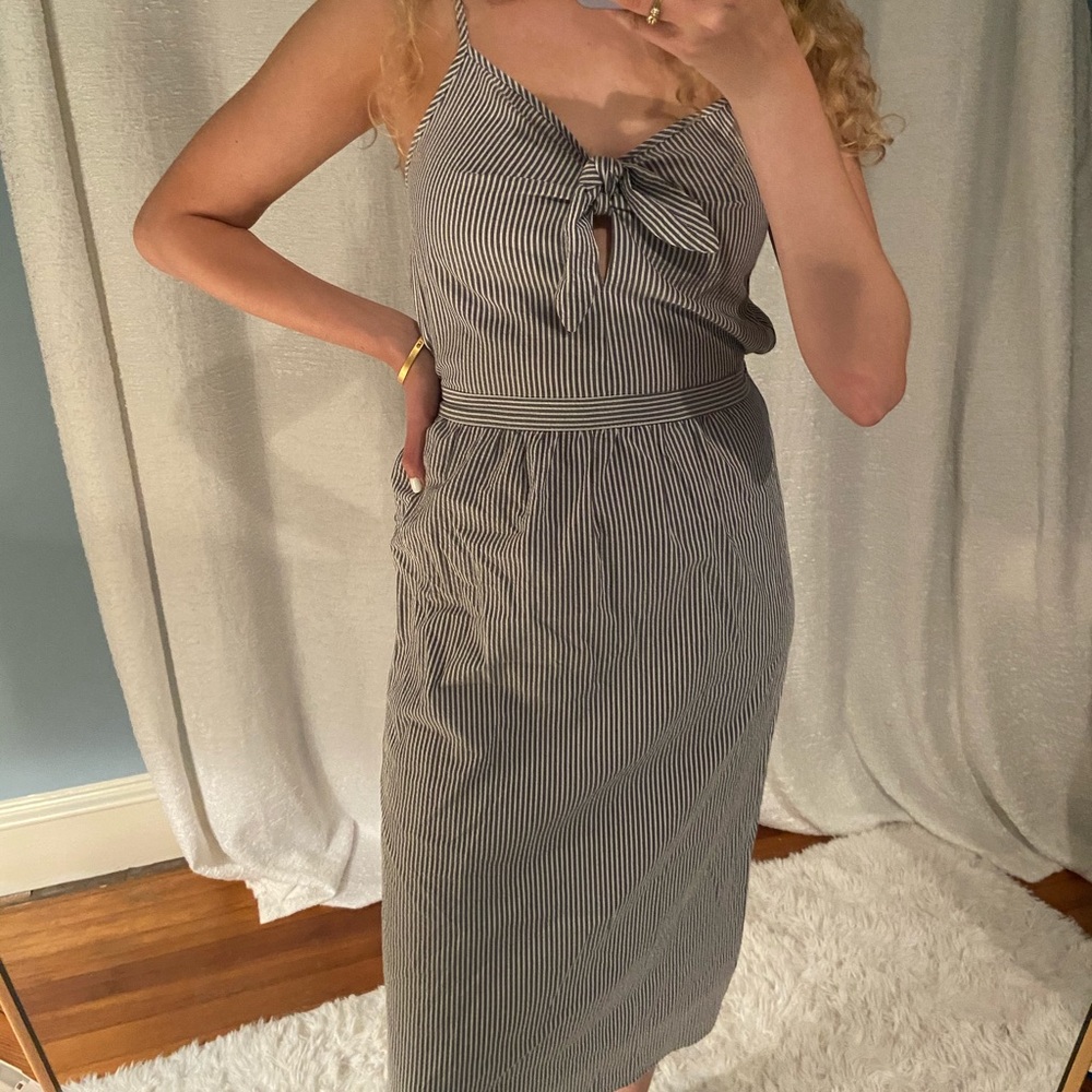 Love Notes gray & white seersucker midi dress